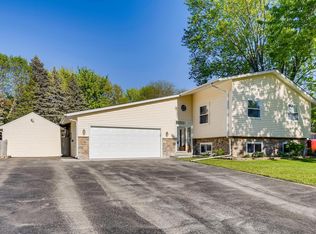 8086 Cleadis Ave E, Inver Grove Heights, MN 55076