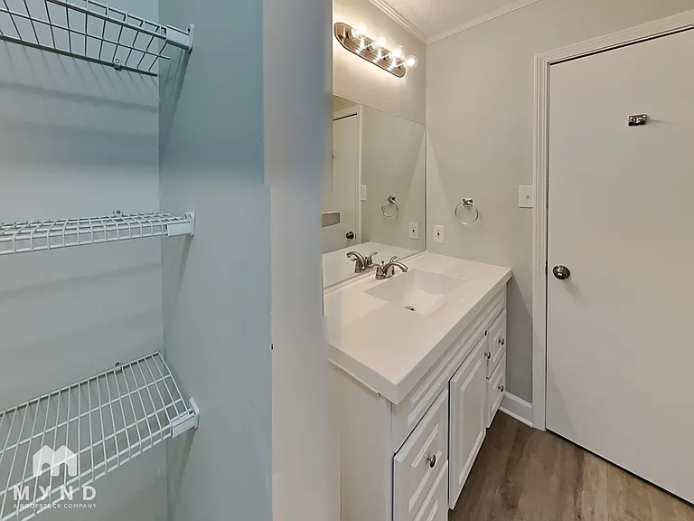 2050 Sandgate Cir — Photo 10