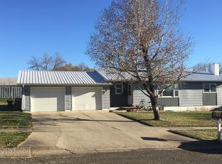 320 N Johnson Ave, Pierre, SD 57501