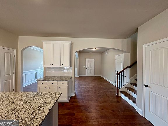 5th image of 1046 Lakeview Oaks Ct #20-B
