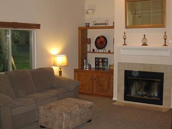 3rd image of 1641 Huntwood Park Ct
