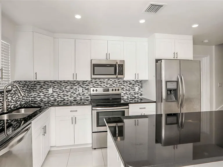 26181 SW 135th Ct — Photo 11