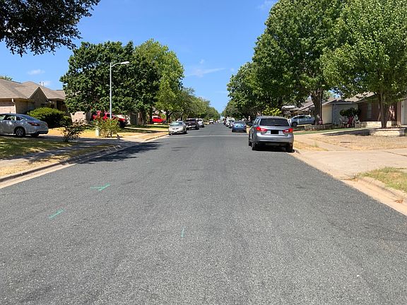 5th image of 1801 Lantana Dr