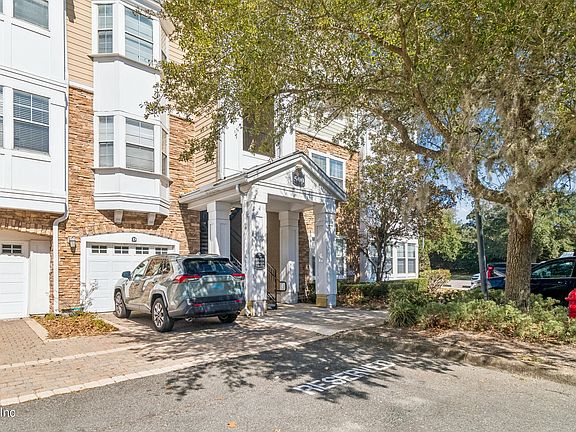 5th image of 8550 TOUCHTON Road #527