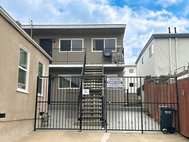 4173-4175 Altadena Ave — Photo 2