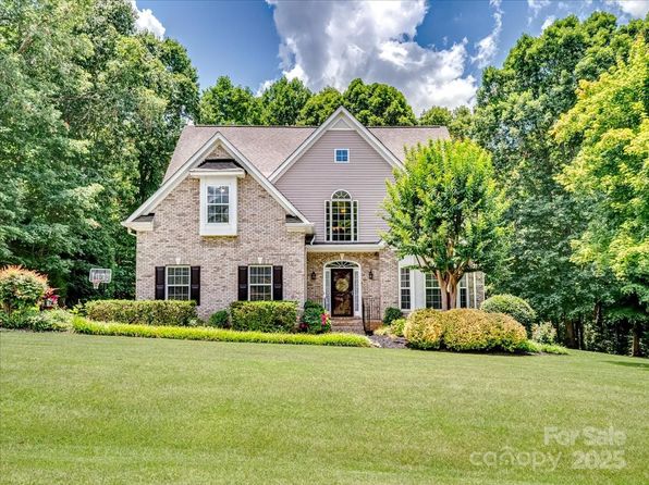 821 Lynnwood Farms Dr, Fort Mill, SC 29715