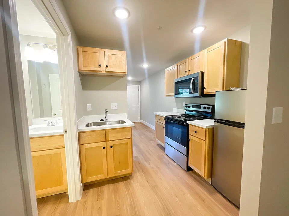 122 S Bellevue St