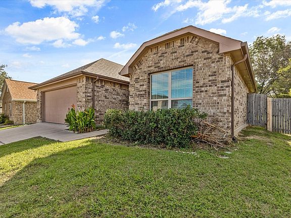 713 Oakmont Dr, Ennis, TX 75119 | MLS #20452614 | Zillow