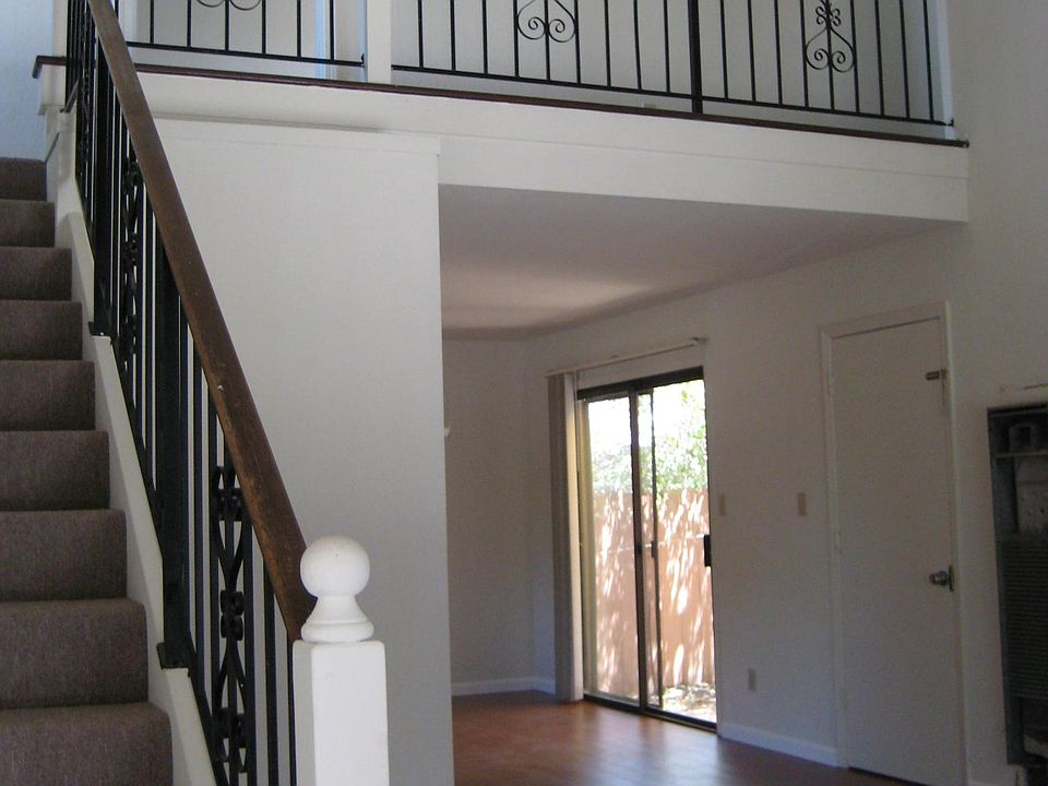 2nd image of 454 Harris Rd