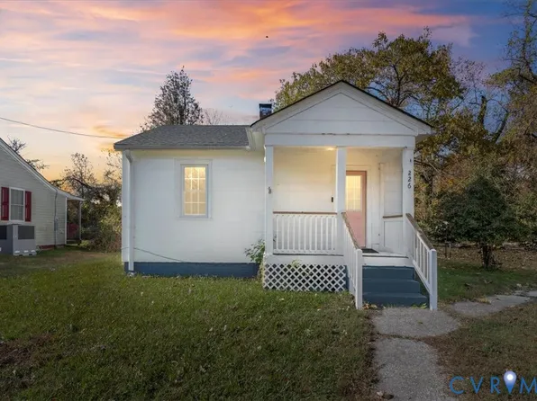 226 Mecklenburg St, Petersburg, VA 23803