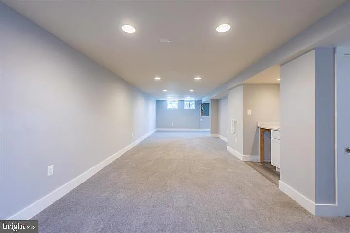 105 Meadow Rd — Photo 35