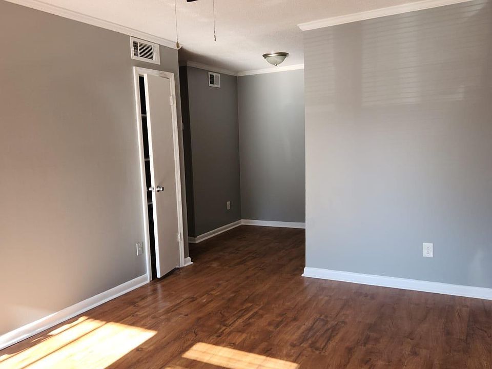 1st image of 2201 Morehead Ave APT 25