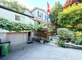 30 Allister Ave, Toronto, ON M1M 3K9