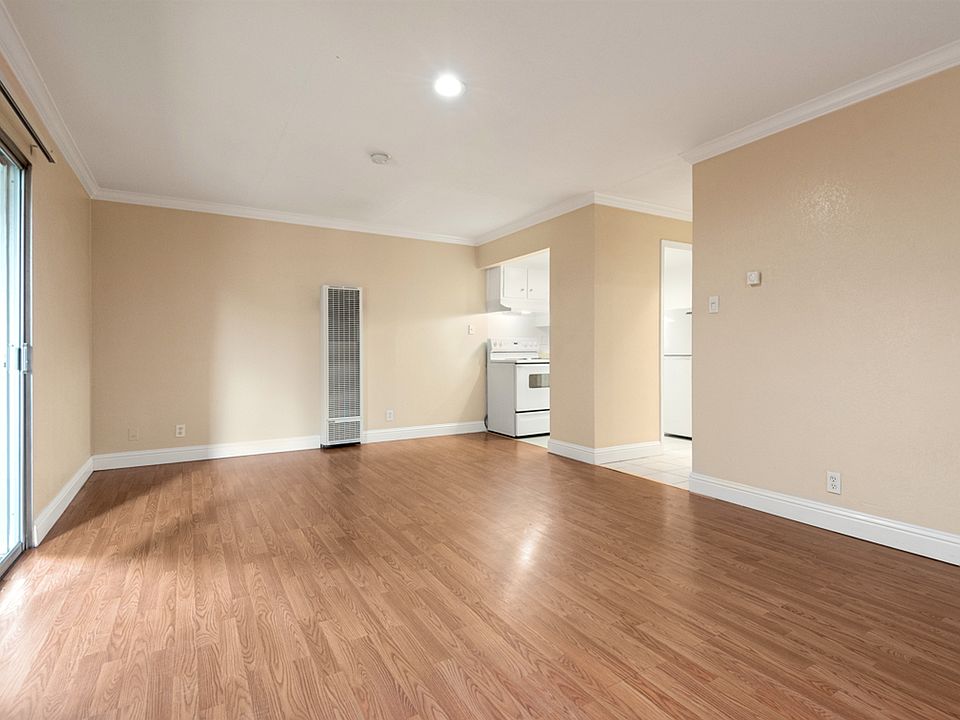 1st image of 1735 Woodland Ave #11104eb9c
