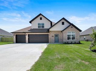 869 Bellagiola Ave, Tontitown, AR 72762