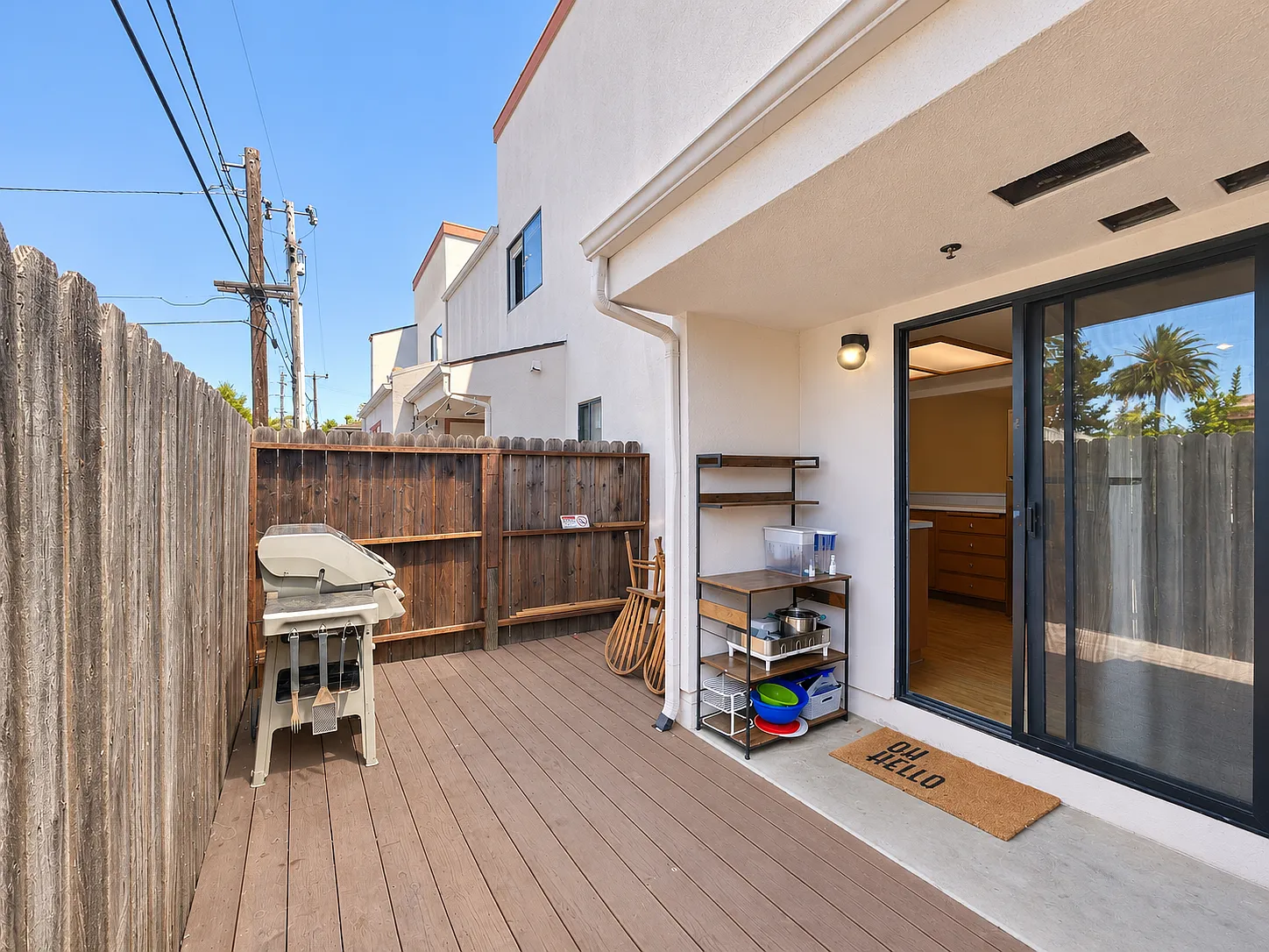 3 bed, 2.5 bath, 1500 sqft, $4,500 — Photo 3