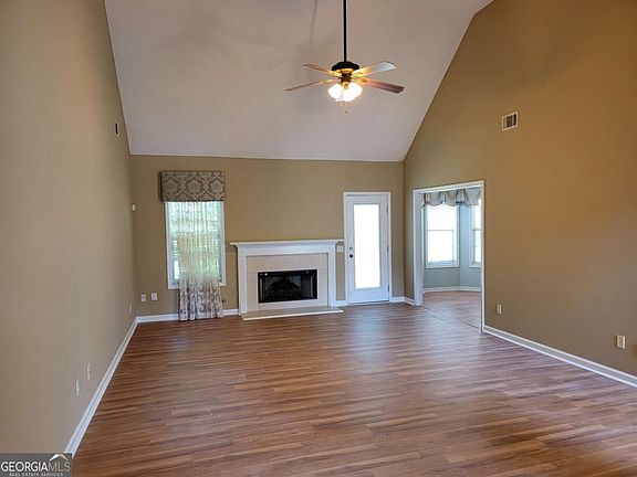 4th image of 485 Crosshaven Way