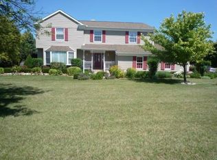 408 Fairlane Dr, Alma, MI 48801