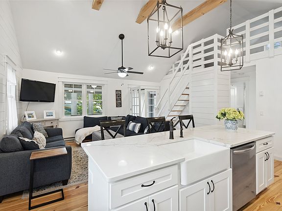 5th image of 1379 Peconic Bay Blvd