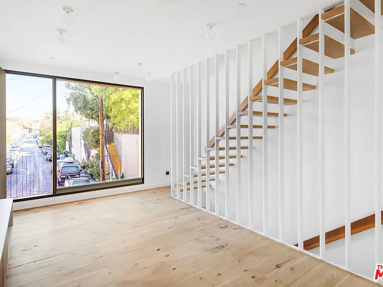 1416 Fairbanks Pl — Photo 3
