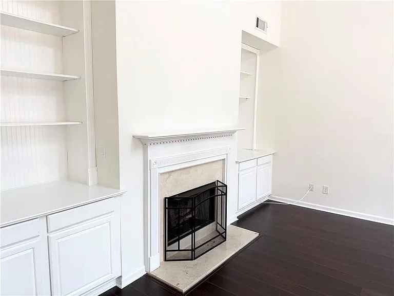 4306 Suwanee Brook Ct — Photo 16