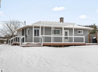 4076 W Mill Rd, Grawn, MI 49637