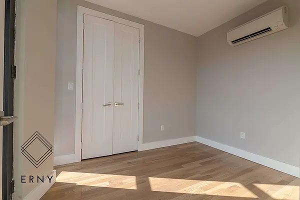 Rented by ERNY LLC | media 21