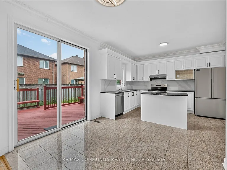 29 River Forest St W — Photo 17