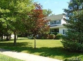 39 Sycamore Dr, Montgomery, NY 12549
