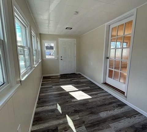 4th image of 482 Brewer St