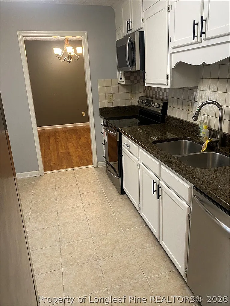 3 bed, 2.0 bath, 1290 sqft, $1,595 — Photo 3