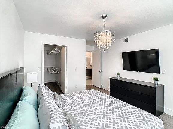 7240 Westpointe Boulevard #1135-22