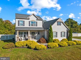 101 Summer Lea Dr, Sicklerville, NJ 08081