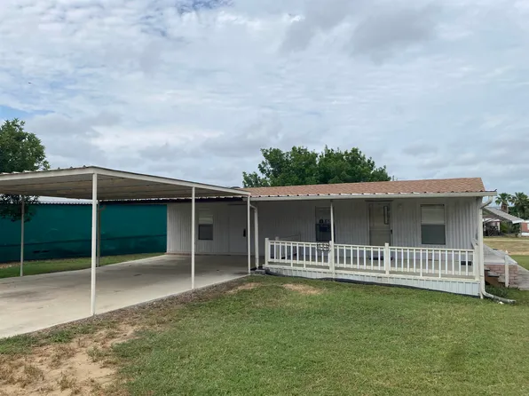 108 Autumn Ln, Zapata, TX 78076