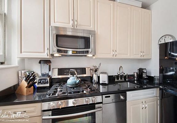5th image of 701 Madison Ave #11C