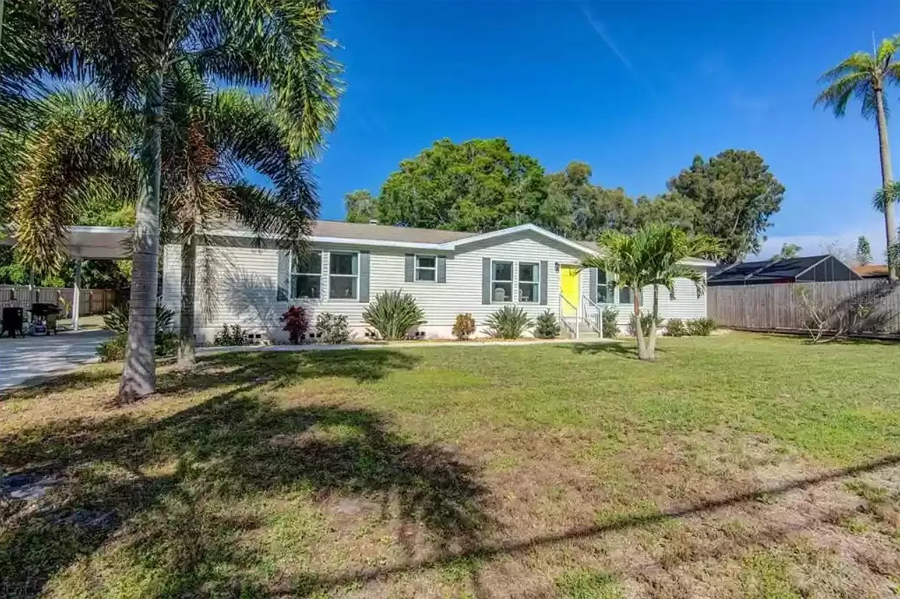 707 N Lockwood Ridge Rd — Photo 1