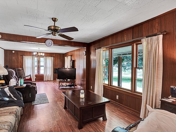 5th image of 4325 Lonas Dr