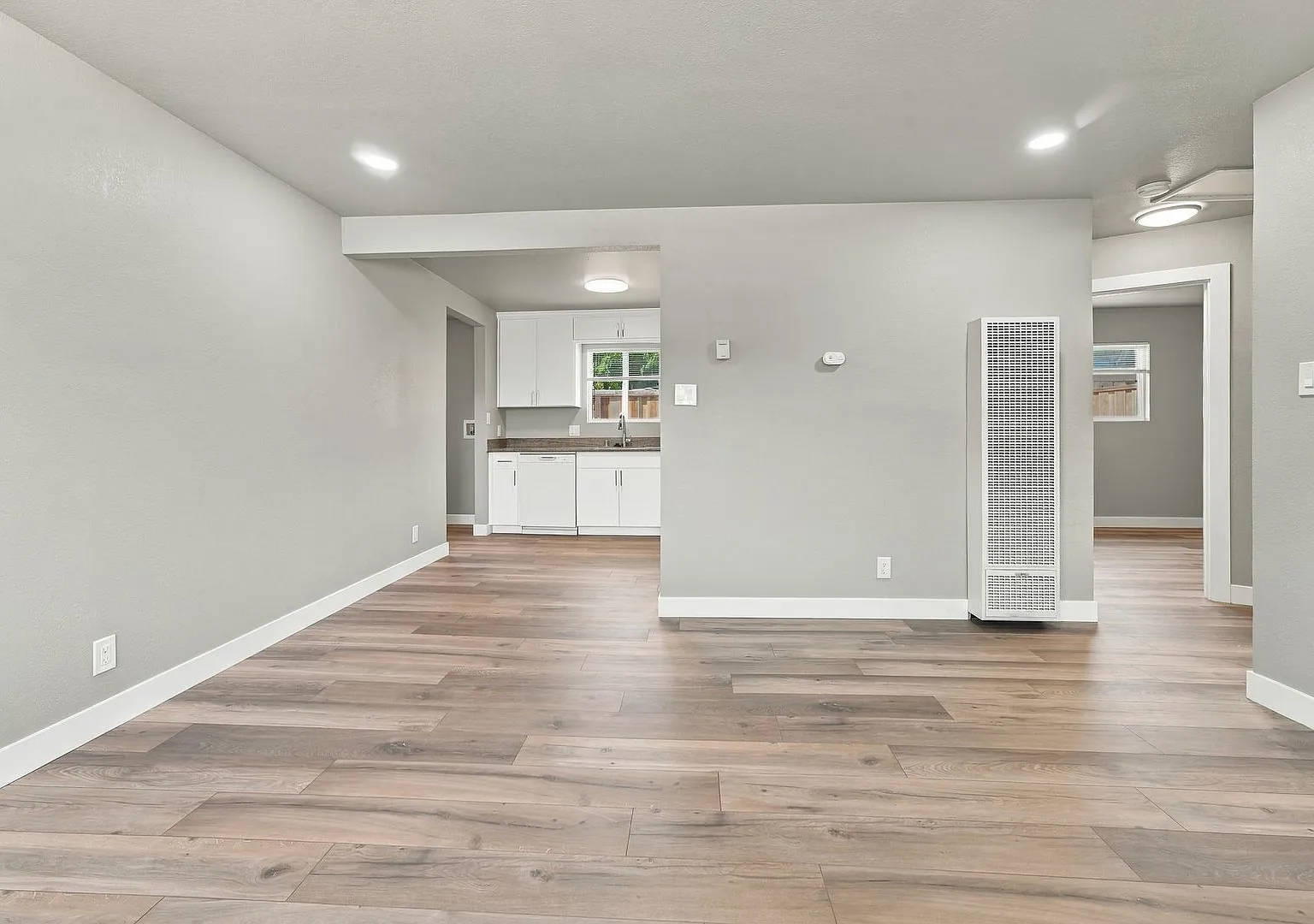 Freshly Remodeled 2 Bed, 1 Bath in Hayward | Modern Finishes & Turf Backyard — Photo 3