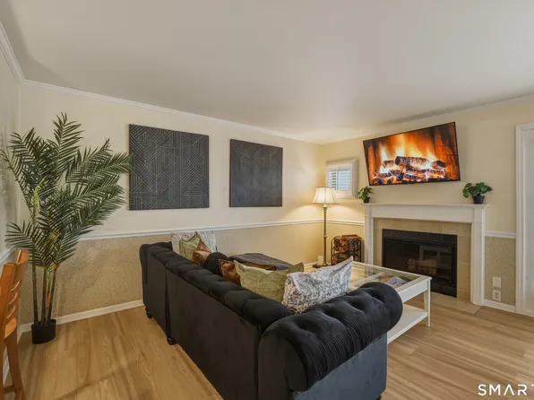 1613 Old Pond Lane #1613, Norwich, CT 06360