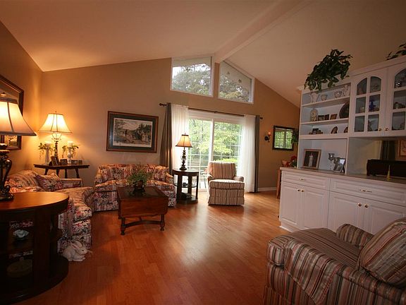 4th image of 103 Forest Hill Dr