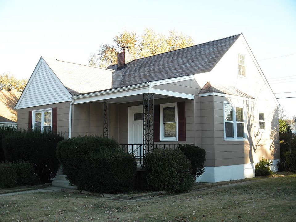 2nd image of 1811 Wendover Rd