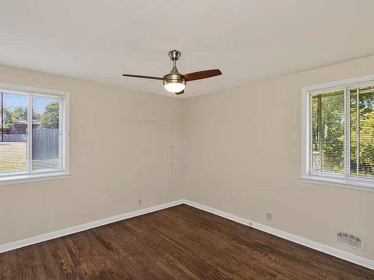 218 Cumberland Cir #1 — Photo 16