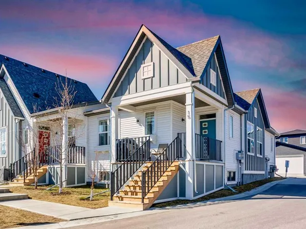 71 N Lucas St NW #15, Calgary, AB T3P 1S3