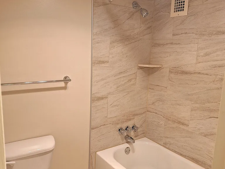 Claridge House — Photo 92