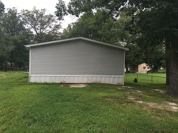 2nd image of 14 Hickory Ct