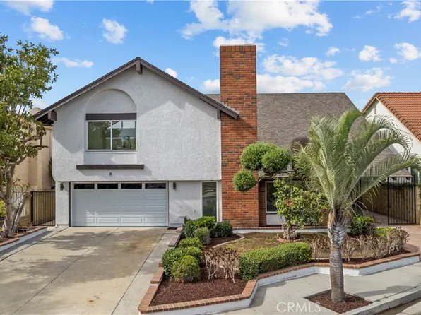 5437 Vista Fortuna, Cypress, CA 90630