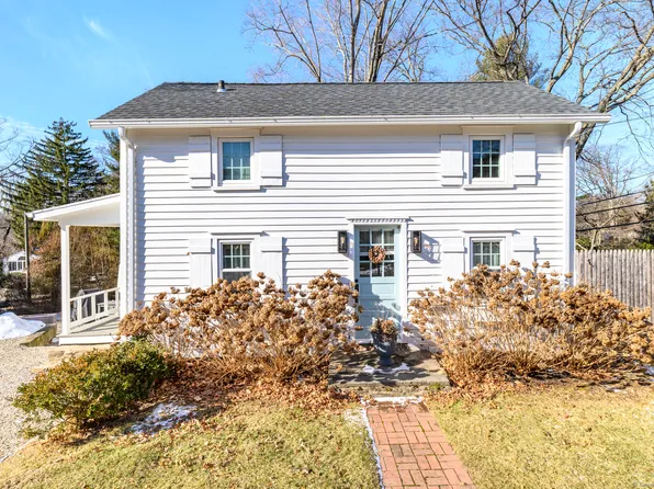 19 Grumman Avenue, Norwalk, CT 06851