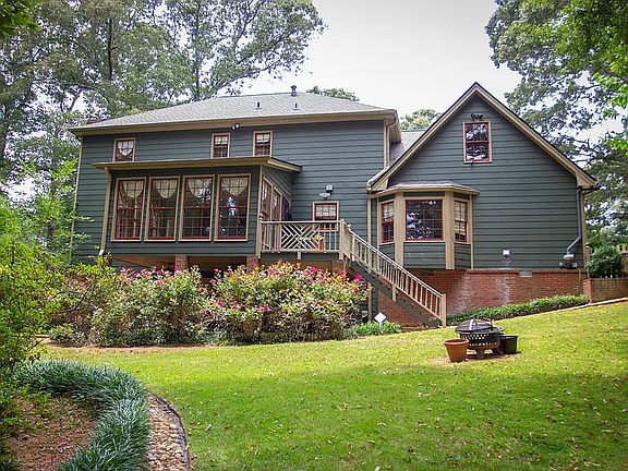 3rd image of 2646 Kinnett Dr