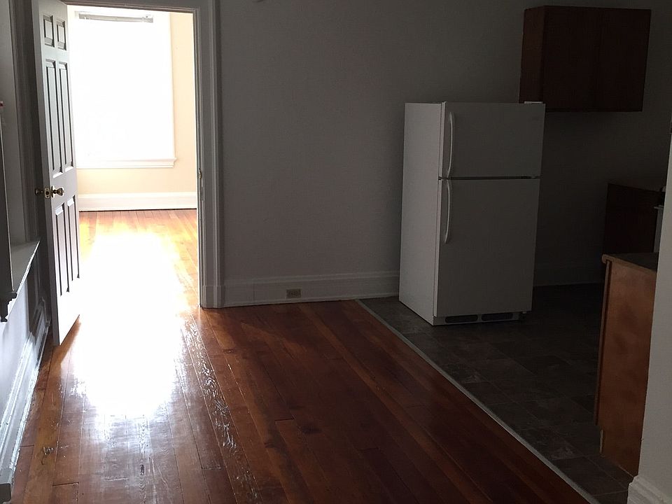 1st image of 3222 Bishop St