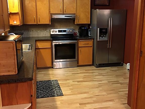 4th image of 9812 Cayuga Dr